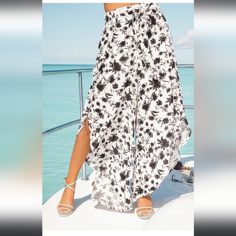 Lulus Breezy floral print flyaway pants